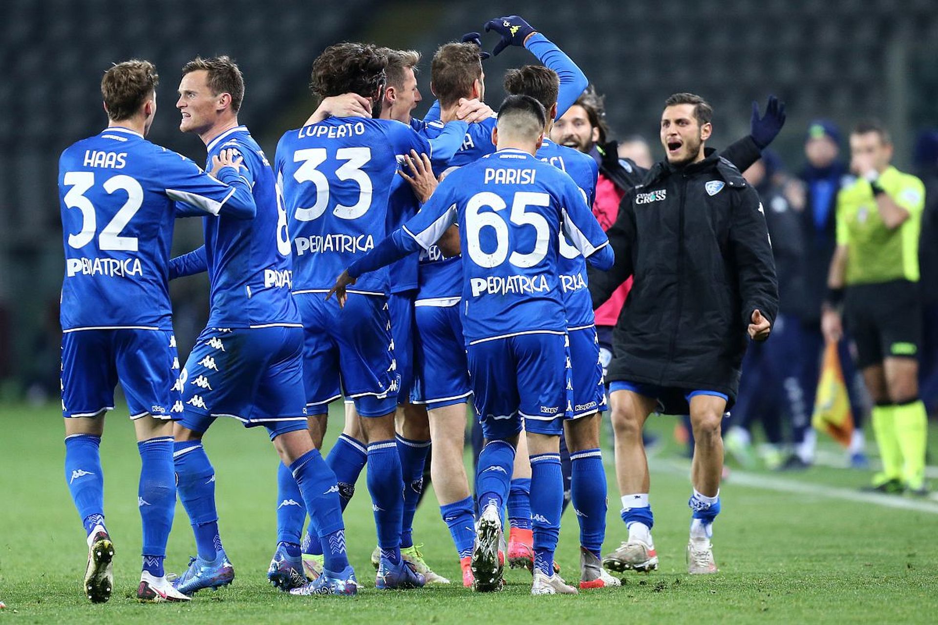 队锁定胜局 队锁定胜局